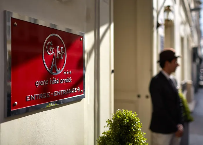Grand Hôtel Amelot Paris